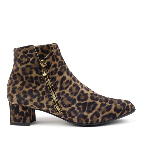 BeautiFeel Shoes - BEAUTIFEEL Alexa Leopard Print Boots Size 39